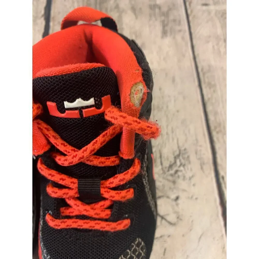 NIKE Boy’s LeBron XII TD Sneakers / Size: 7C